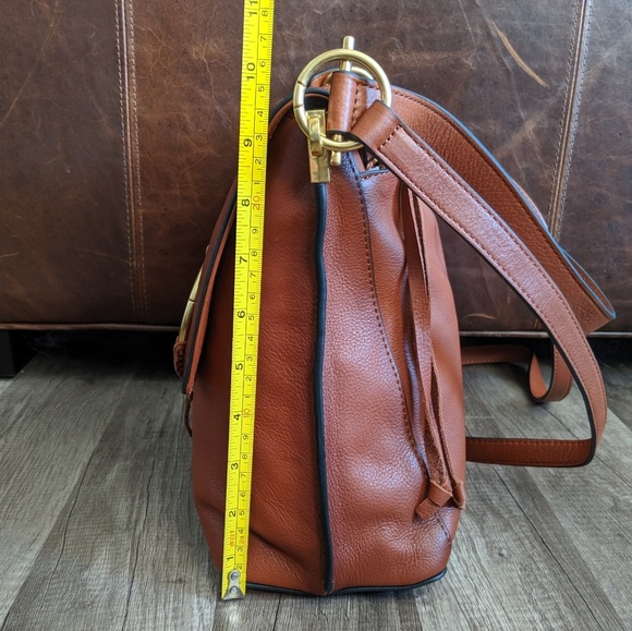 👜SOLD👜Vince Camuto 'Regan' leather crossbody - Picture 4 of 9